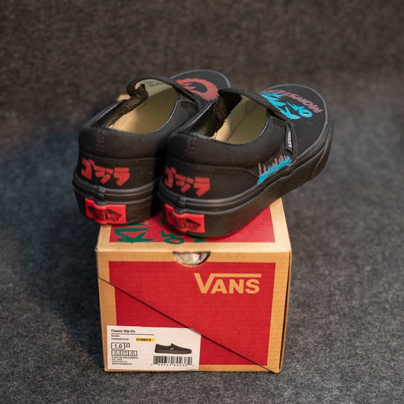 VANS Classic Slip On - Custom Godzilla 'King of Monsters' - Picture 3 of 6